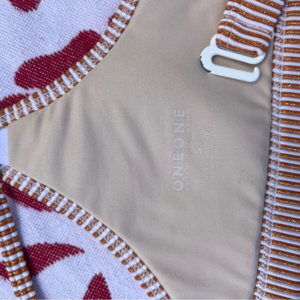 OneOne Bikini Top - Picture 3 of 3